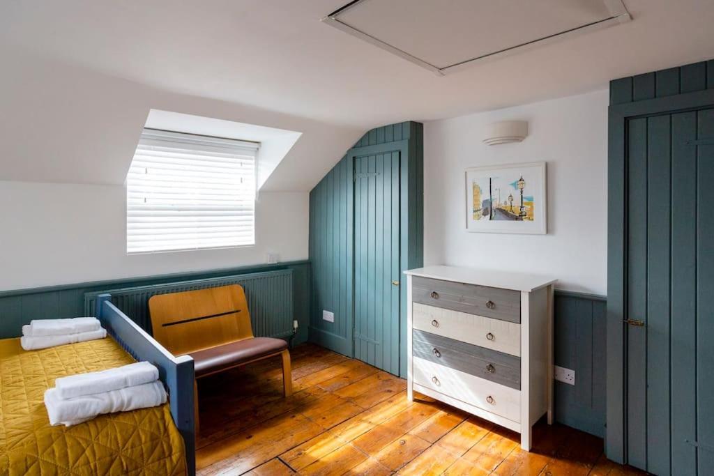 Old Anchor Cottage, Broadstairs. Exterior photo